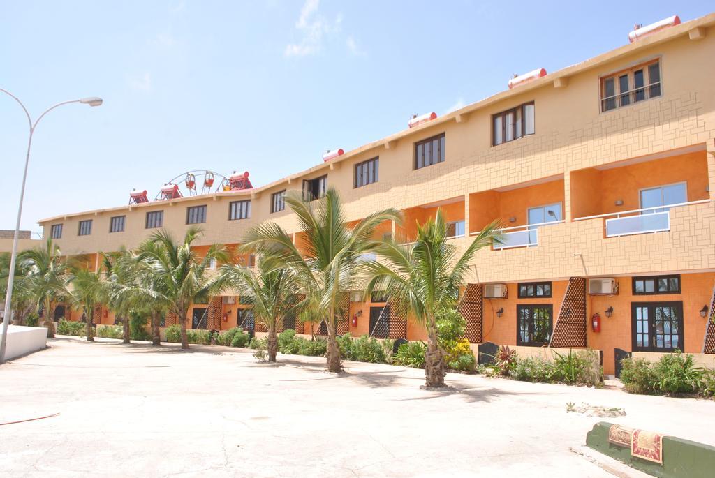 Hotel Magic Land 达喀尔 外观 照片